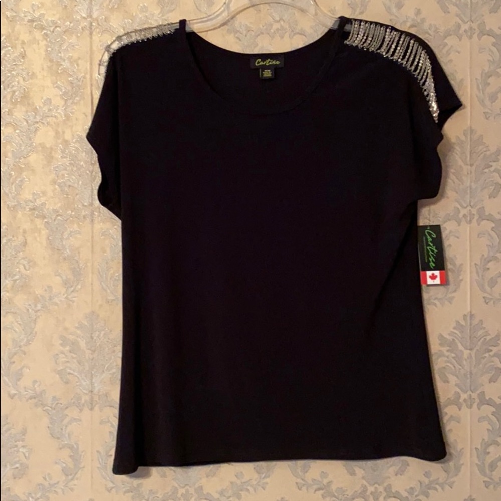 NWT Ladies Black Top with Fancy Design
